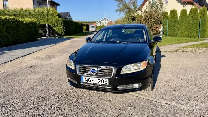 Volvo S80 2012 photo 2