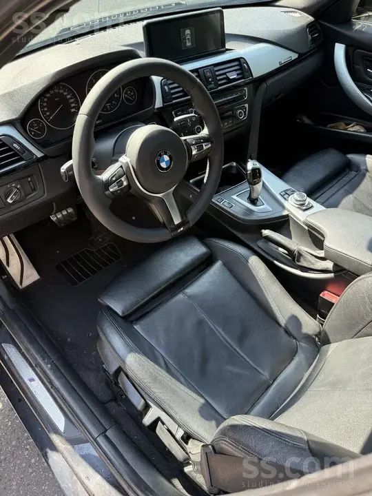 BMW 330 2012 photo 5