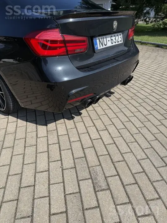 BMW 330 2012 photo 4