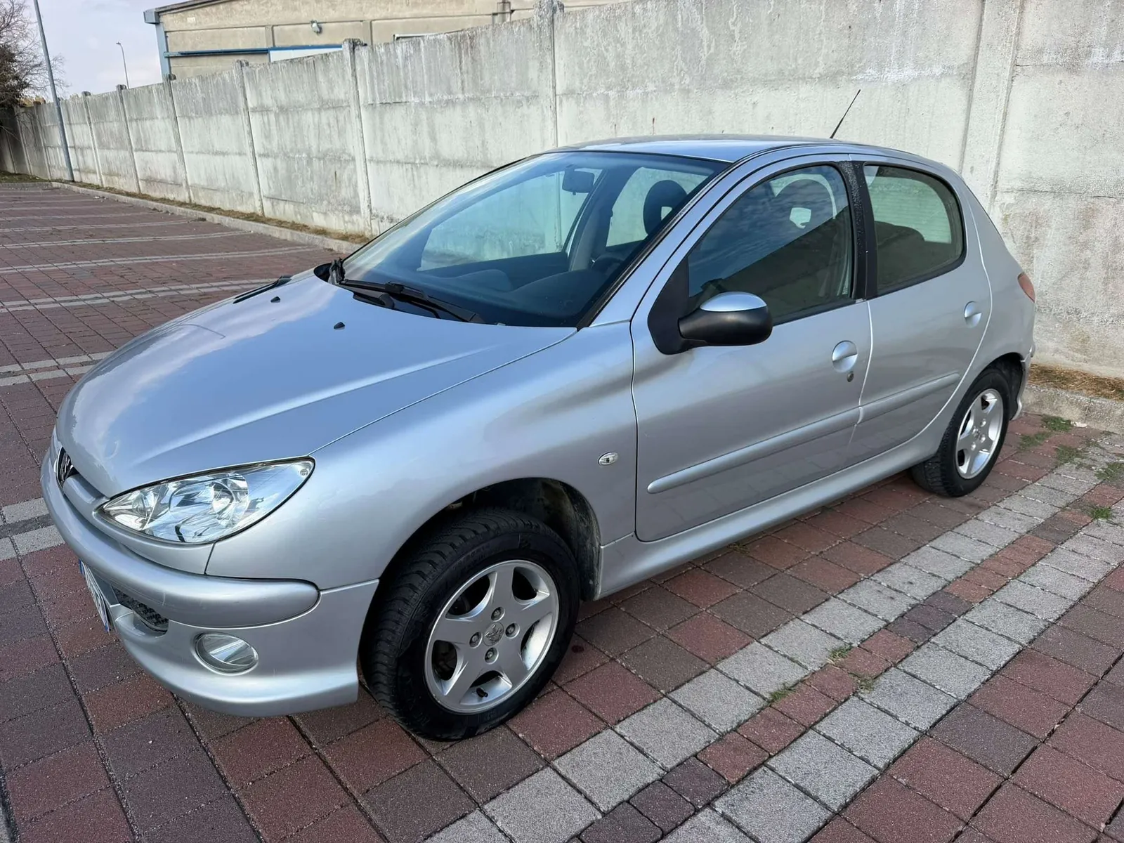 Peugeot 206