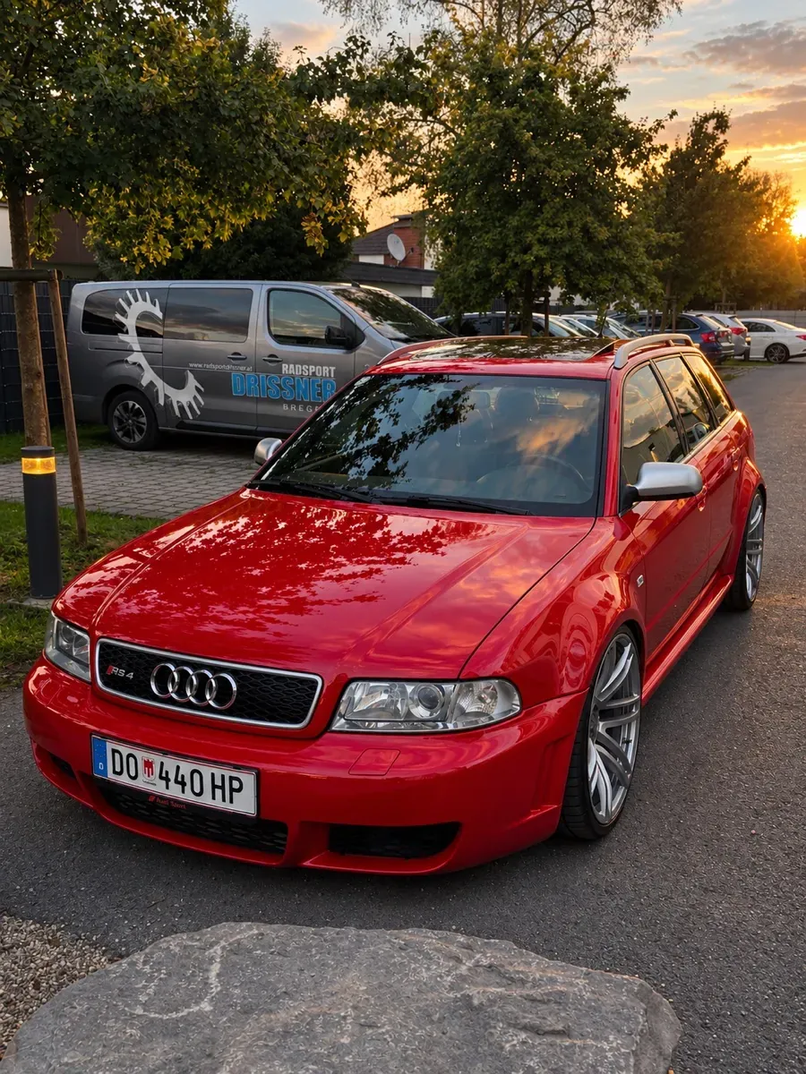 Audi A4 2001 photo 2
