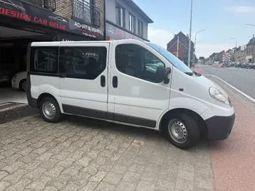 Opel Vivaro 2008 photo 3