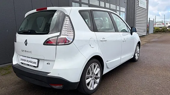 Renault Scenic 2012 photo 4