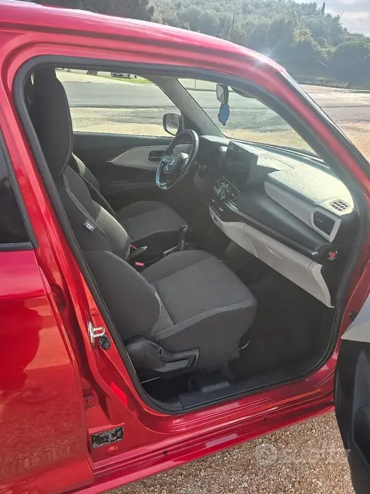 Suzuki Swift 2024 photo 3