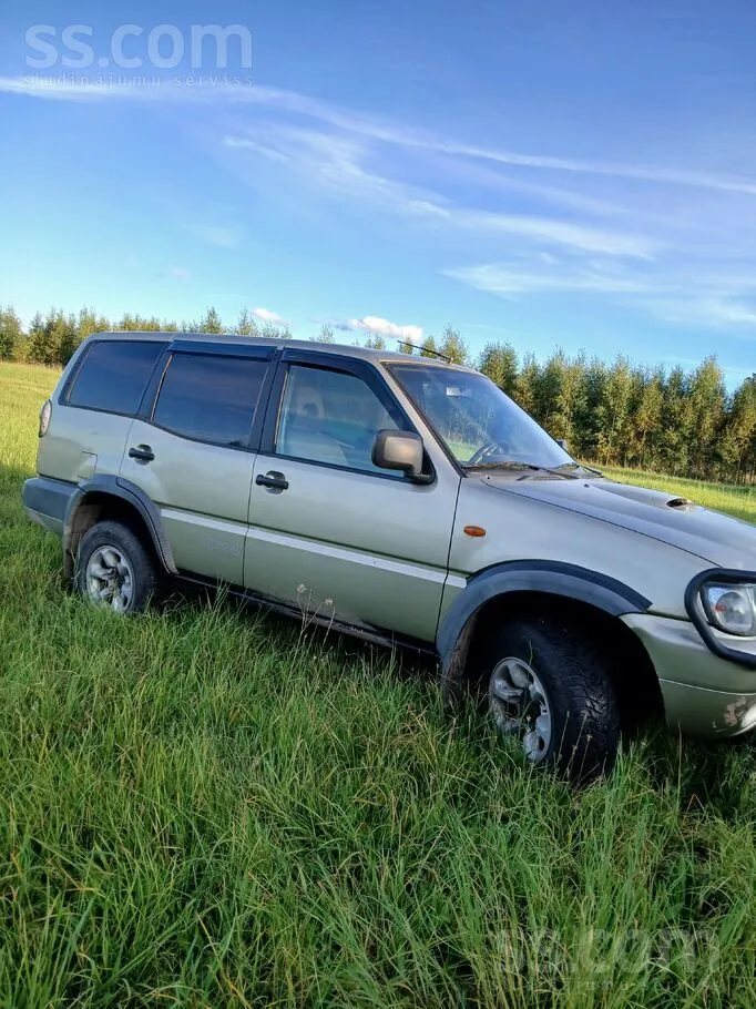 Nissan Terrano Ii 2002 photo 2
