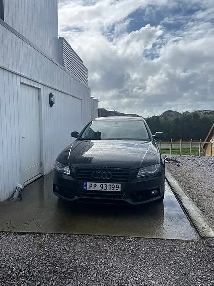 Audi A4 2011 photo 4