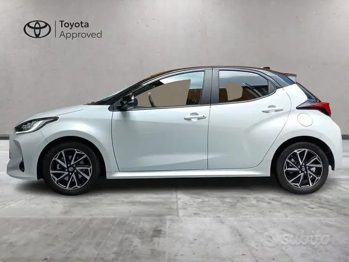 Toyota Yaris 2023 photo 3