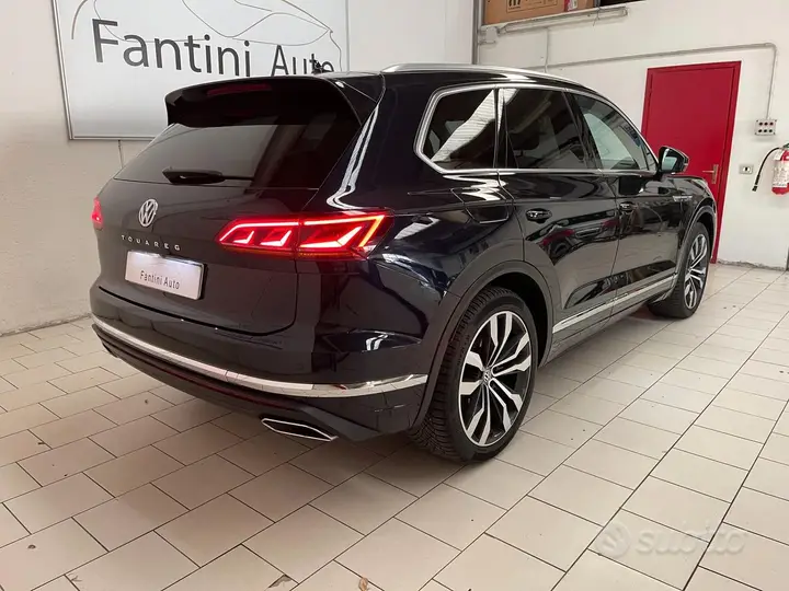 Volkswagen Touareg 2019 photo 3