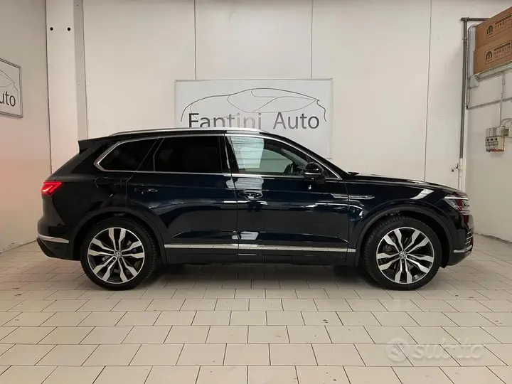 Volkswagen Touareg 2019 photo 2