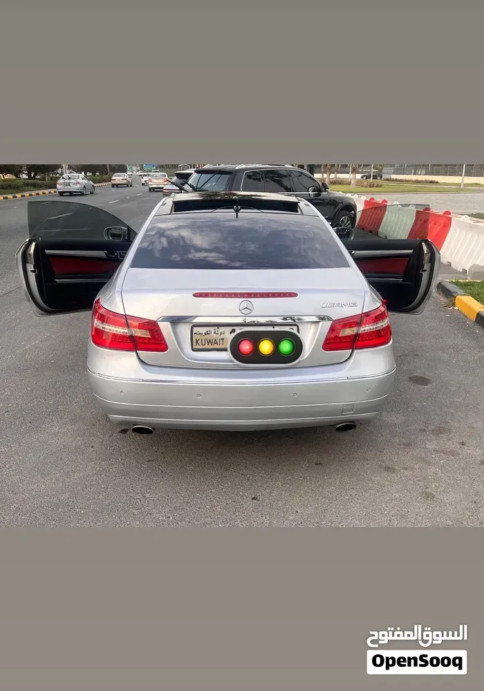 Mercedes-Benz E-Class 2010 photo 4