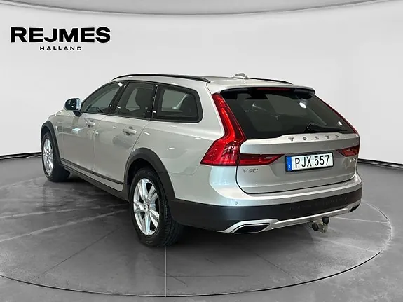 Volvo V90 Cross Country 2018 photo 2