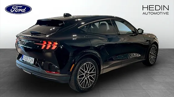 Ford Mustang Mach-E 2025 photo 2
