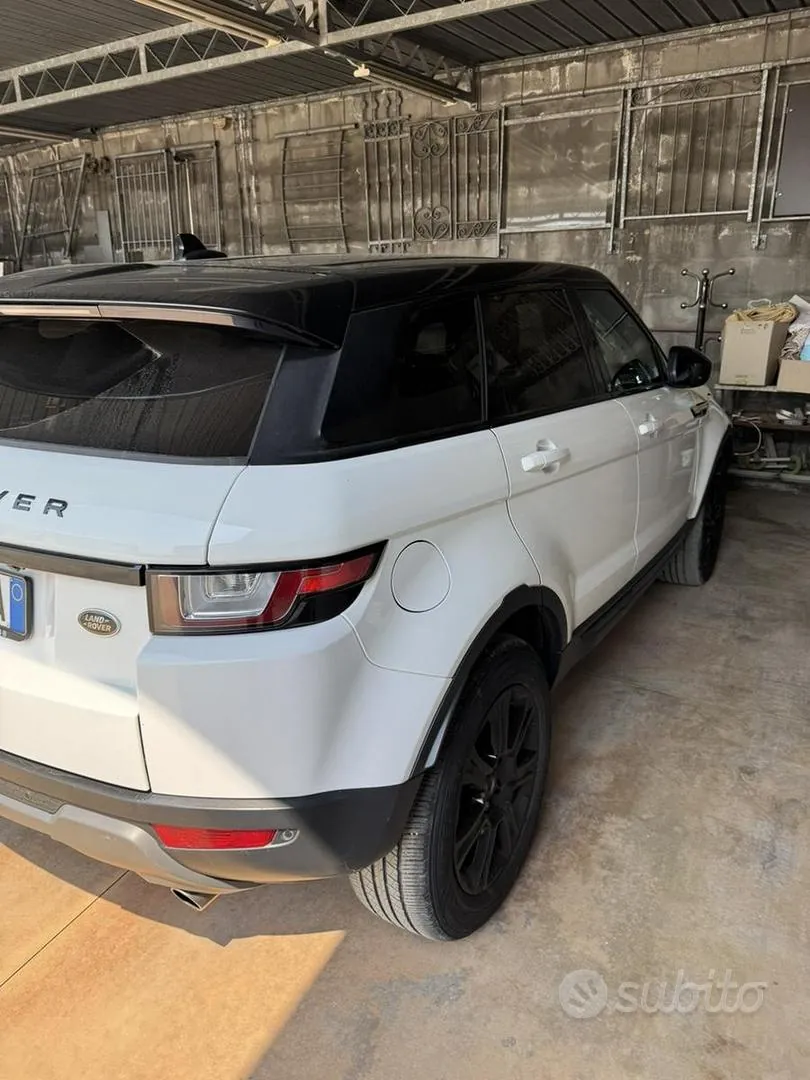 Land Rover Range Rover Evoque 2016 photo 2