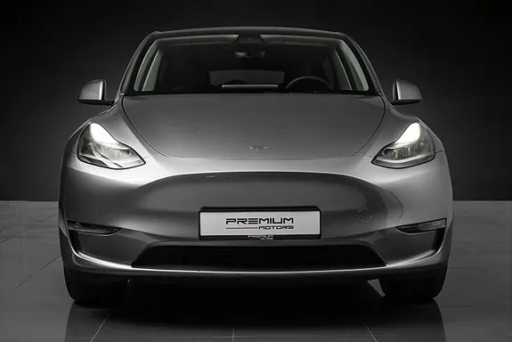 Tesla Model Y 2023 photo 3