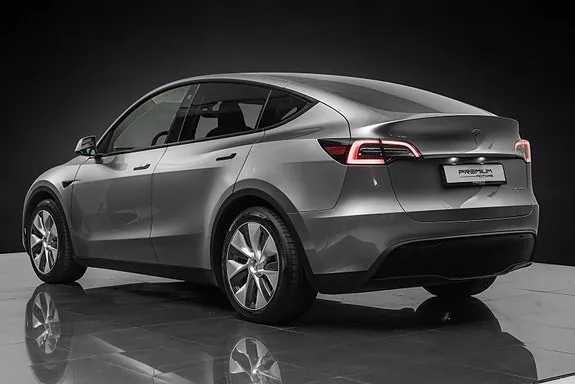 Tesla Model Y 2023 photo 5
