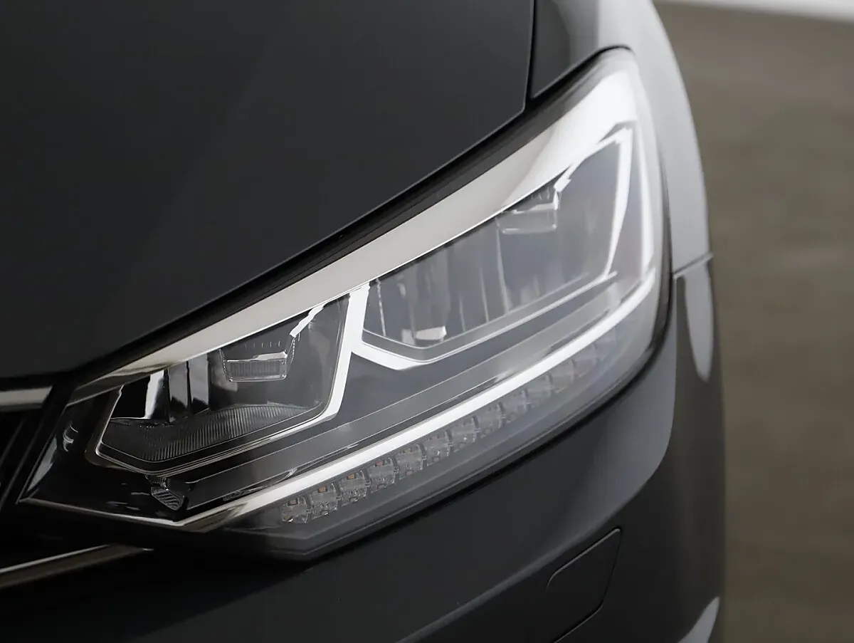 Volkswagen Touran 2022 photo 3