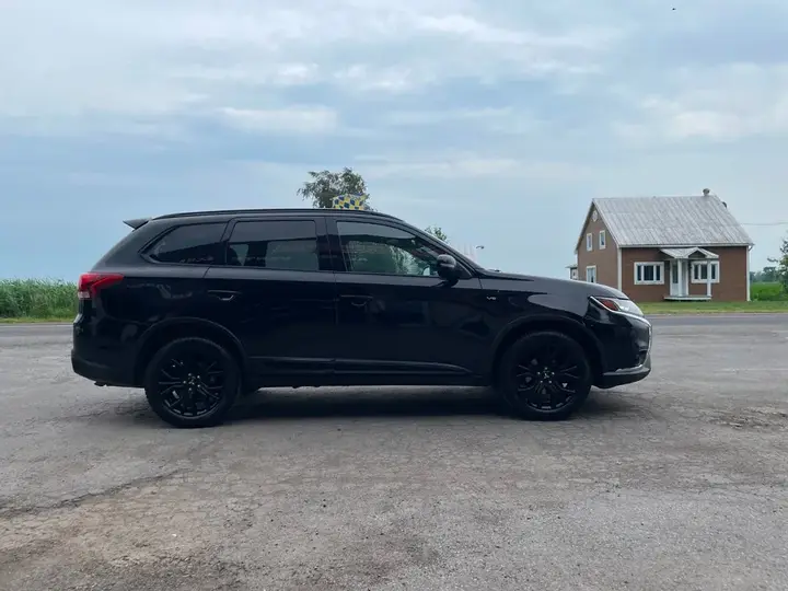 Mitsubishi Outlander 2019 photo 4
