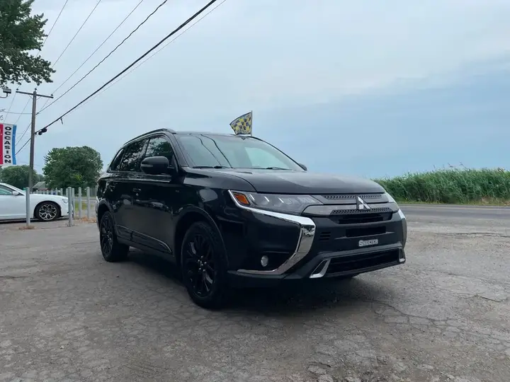 Mitsubishi Outlander 2019 photo 3