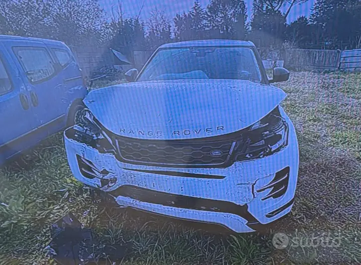 Land Rover Range Rover Evoque 2021 photo 2