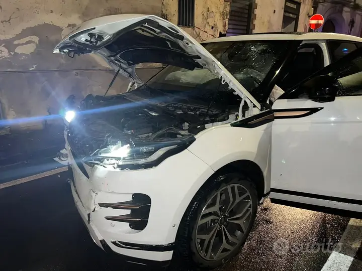 Land Rover Range Rover Evoque 2021 photo 3