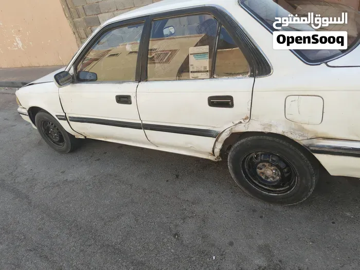 Toyota Corolla 1989 photo 3