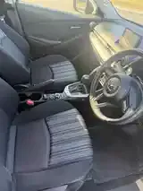 Mazda 2 2021 photo 5