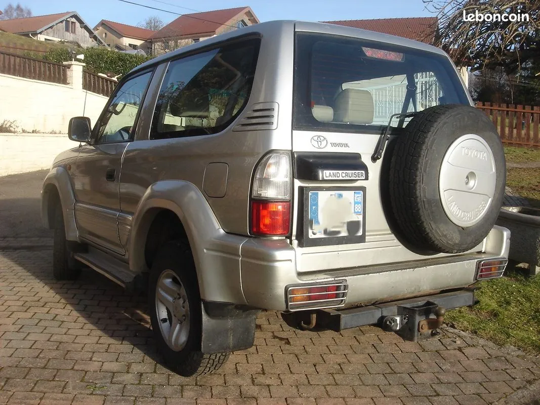 Toyota Land Cruiser 2001 photo 2