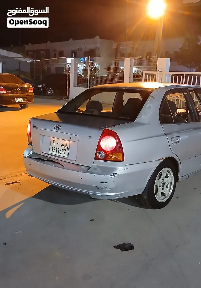 Hyundai Verna 2002 photo 4