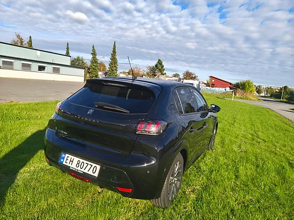 Peugeot 208 2021 photo 5