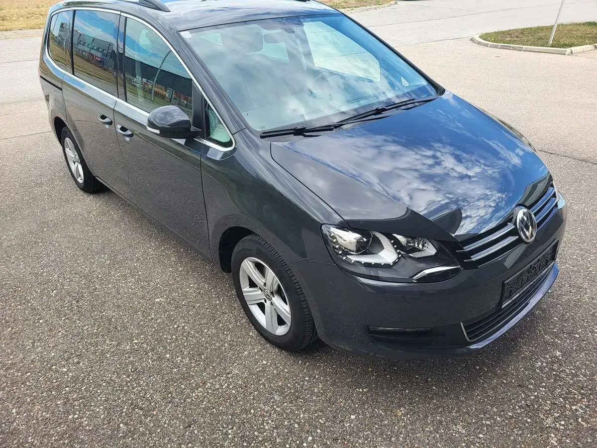 Volkswagen Sharan 2017 photo 2