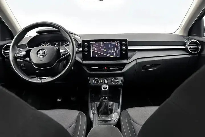 Skoda Fabia 2023 photo 2