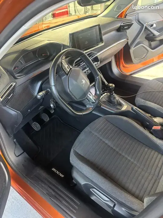 Peugeot 2008 2020 photo 2