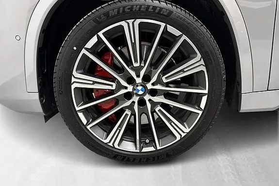 BMW Ix1 2026 photo 5