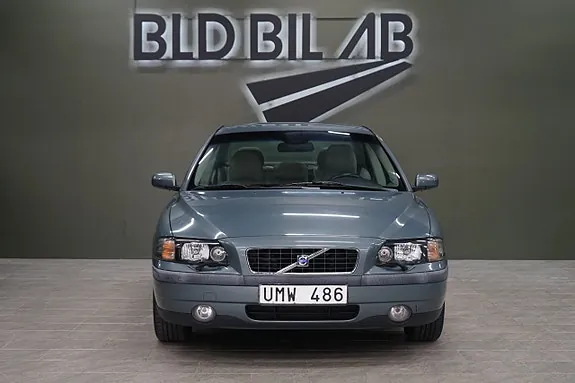 Volvo S60 2004 photo 2