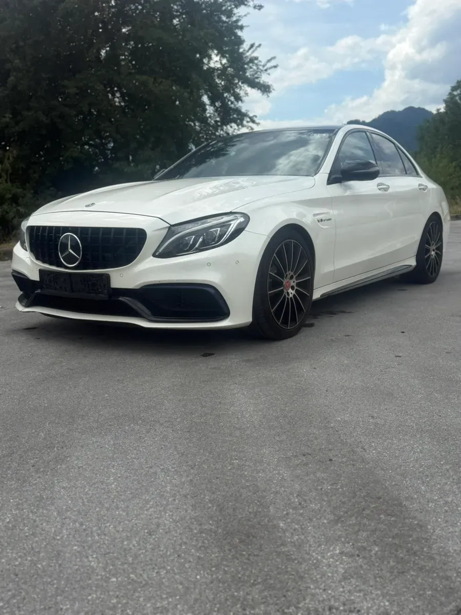 Mercedes-Benz C-Class 2017 photo 2