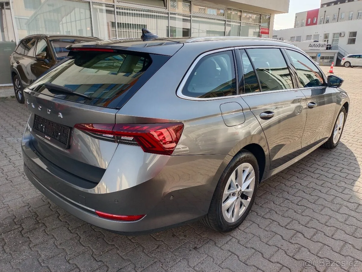 Skoda Octavia 2023 photo 4