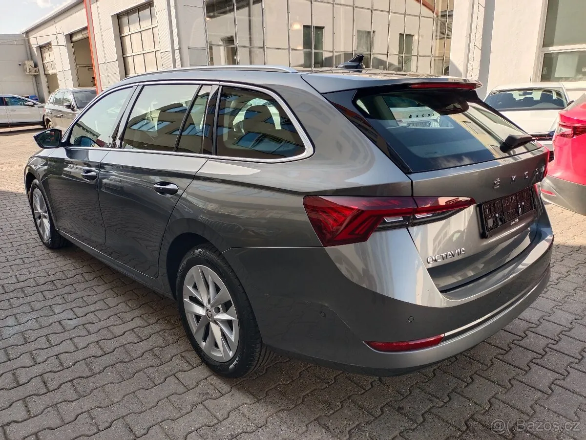 Skoda Octavia 2023 photo 3