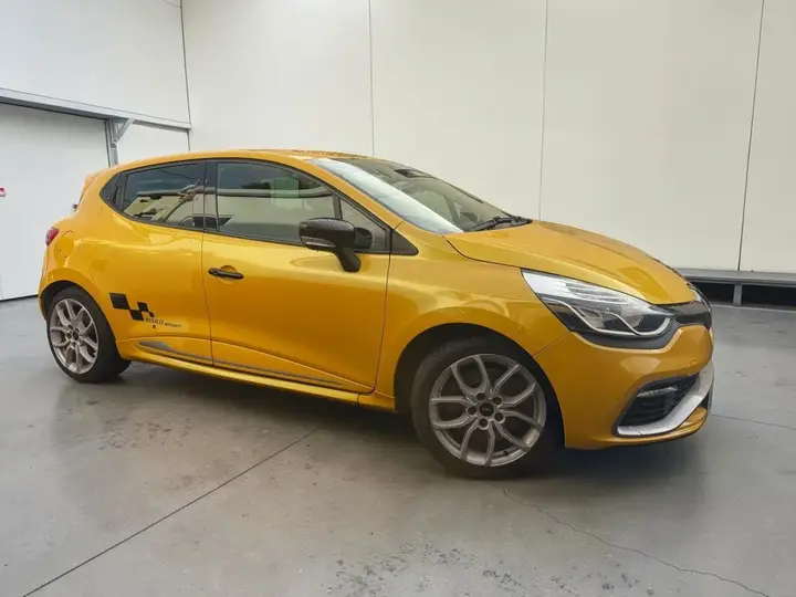 Renault Clio 2014 photo 2