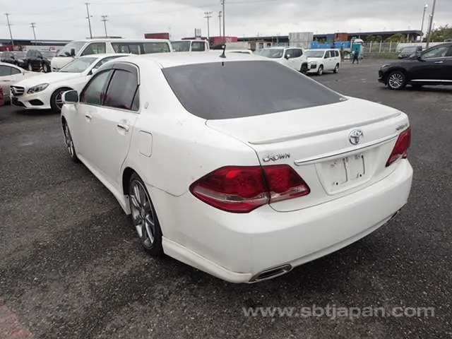 Toyota Crown 2008 photo 3