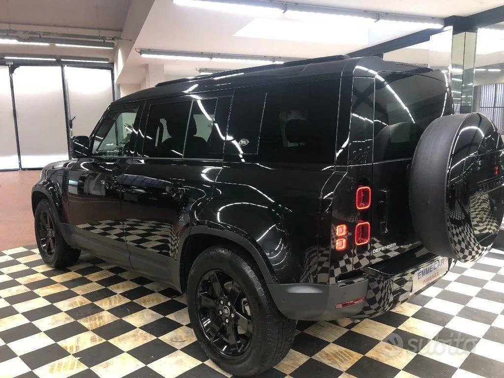 Land Rover Defender 2022 photo 4