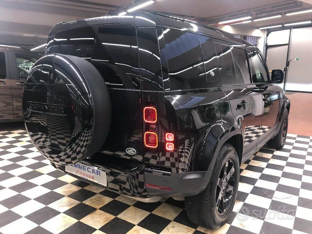 Land Rover Defender 2022 photo 5