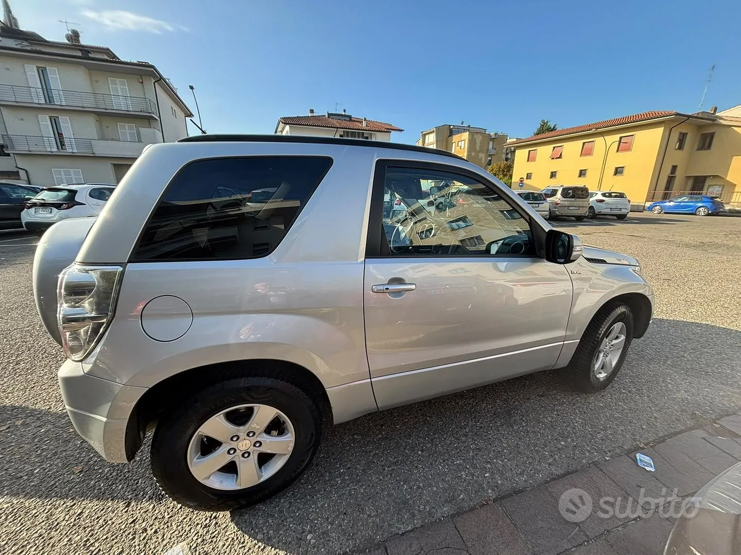 Suzuki Grand Vitara 2011 photo 2