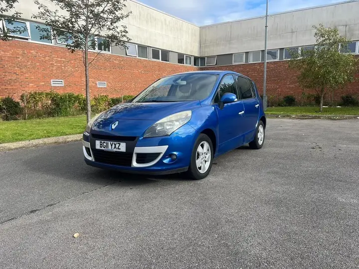 Renault Scenic 2011 photo 4