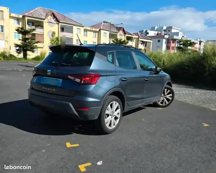 Seat Arona 2019 photo 3