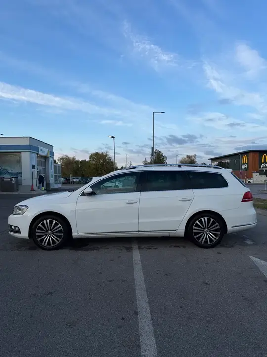 Volkswagen Passat 2012 photo 3