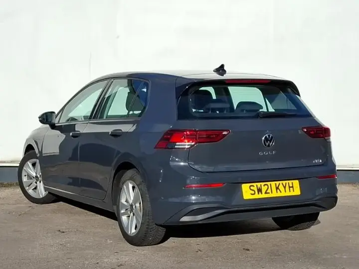 Volkswagen Golf 2021 photo 2