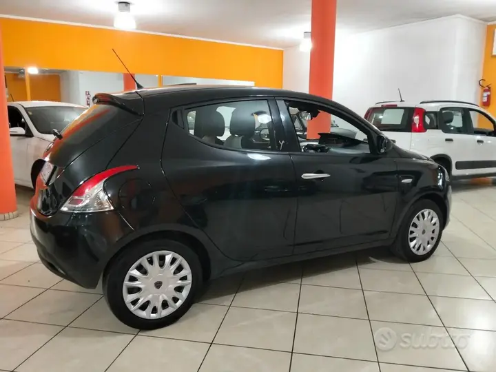 Lancia Ypsilon 2013 photo 3