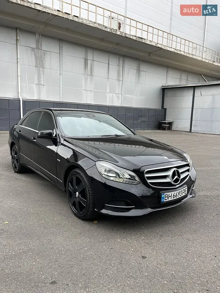 Mercedes-Benz E-Class 2010 photo 3