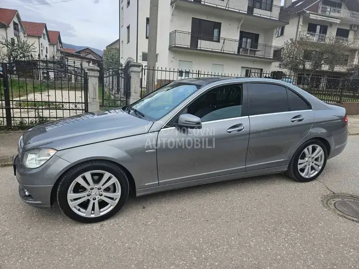 Mercedes-Benz C200 2009 photo 3