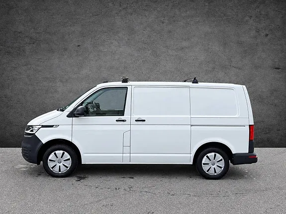Volkswagen Transporter 2022 photo 2